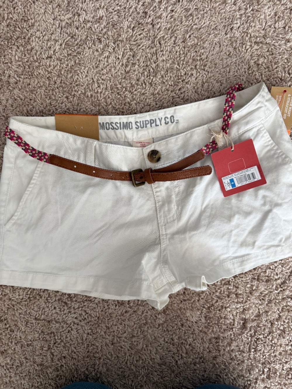 New Mossimo White Shorts Size 9